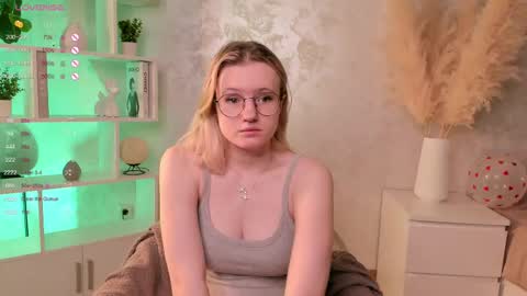 Emi online show from February 22, 1:22 am