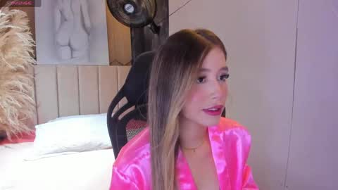 EmilyJhonson online show from April 6, 8:32 pm