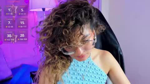 Emilyjonnes  online show from March 8, 3:43 am