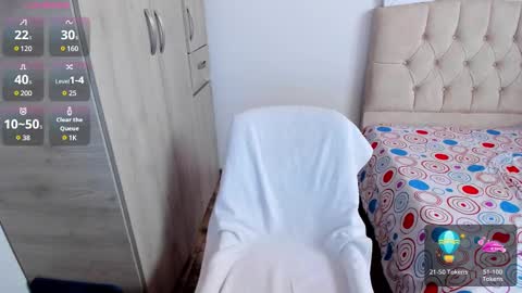 Snapshot of emilypink_1 chatting on February 27, 3:59 pm Emily online show from February 27, 3:59 pm
