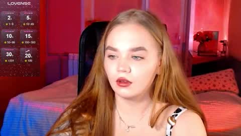 Snapshot of emilyrisse chatting on October 28, 4:24 pm Emily  Emi online show from October 28, 4:24 pm