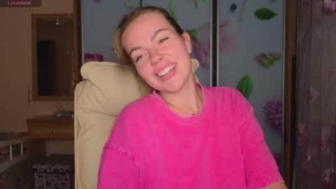 Emily Robbie online show from October 21, 7:18 pm