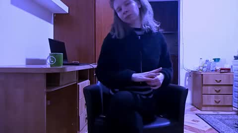 Emily online show from February 28, 7:13 pm