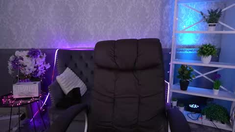  MY NAME IS Emily WELCOME EVERYONE I WILL BE HAPPY TO GIVE YOU WHAT YOU HAVE DREAMED OF FOR SO LONG online show from December 4, 2:08 pm