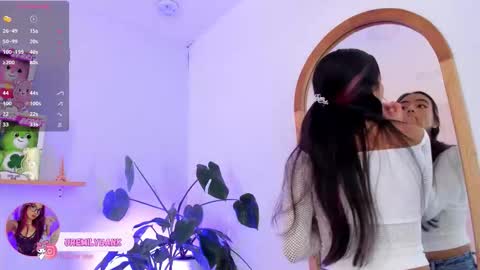 Emily Bank online show from October 15, 7:38 pm