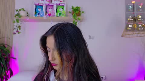 Emily Bank online show from May 30, 8:38 pm