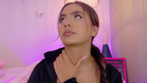 Emily Bank online show from May 28, 1:58 am