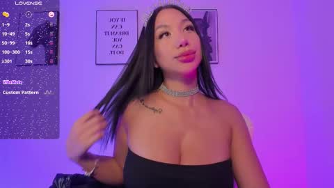 Emily  online show from November 17, 6:41 pm