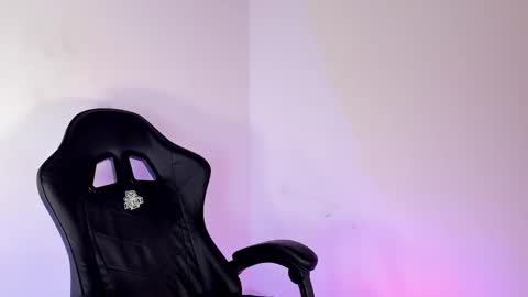 emma online show from March 8, 12:18 pm