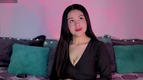 Snapshot of emma__smiith chatting on September 15, 1:52 pm emma__smiith online show from September 15, 1:52 pm