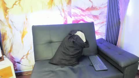 emma_angel_04 online show from May 11, 4:04 pm