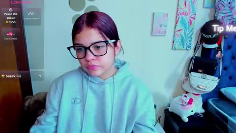 emma_boo_ online show from December 15, 8:14 pm