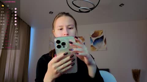 Emma online show from December 18, 5:45 am