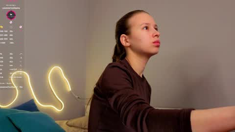 Emma online show from April 8, 3:08 am