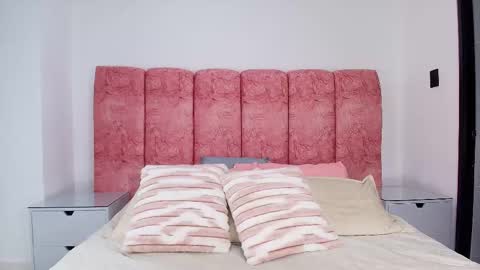 Emma online show from December 16, 3:12 am