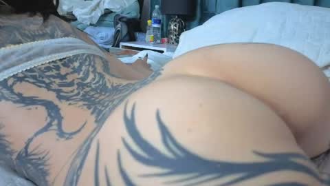 Emma online show from April 16, 9:39 pm