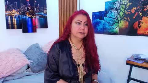 Snapshot of emma_jhomson chatting on September 8, 8:19 pm Emma 3 online show from September 8, 8:19 pm