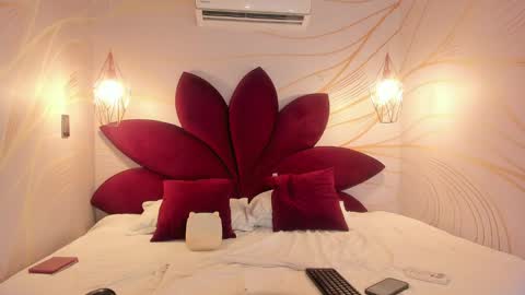 emma_jhoons online show from November 4, 12:21 pm