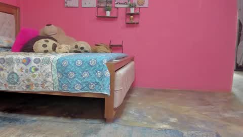 whises lits        online show from February 15, 2:11 pm