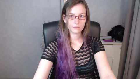 emma online show from October 23, 6:52 am