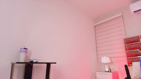 emma online show from November 6, 12:22 pm