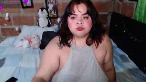 Snapshot of emma_ruiiz_ chatting on September 26, 3:59 am emma online show from September 26, 3:59 am
