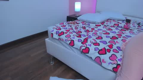 emma_whitee_ online show from September 17, 2:26 pm