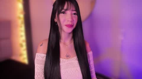 emma_woods__ online show from December 10, 12:16 pm