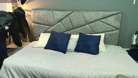 emma online show from February 25, 11:43 am