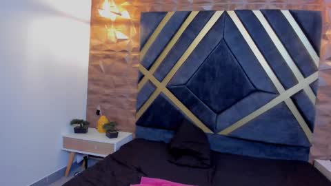 EMMA online show from October 25, 6:59 pm