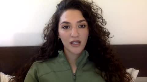 Emma online show from January 10, 5:02 pm