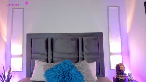 Snapshot of emmabecket2 chatting on February 8, 3:41 am emma becket online show from February 8, 3:41 am