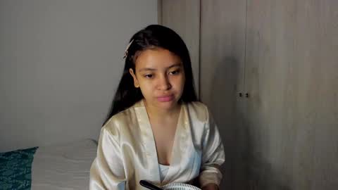 Emma independent model online show from February 24, 3:09 pm