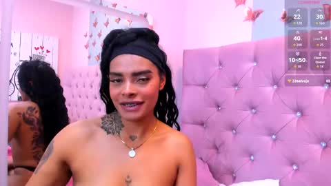 Snapshot of emmaebony_ chatting on September 9, 1:33 pm emmaebony_ online show from September 9, 1:33 pm