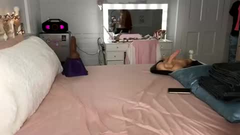 emmagray01 online show from February 2, 11:30 am