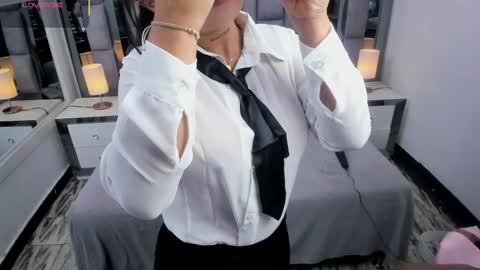 EMMA HILL online show from October 18, 11:24 am