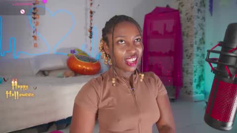 Sara online show from October 27, 12:01 pm