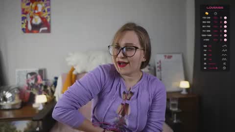 Mia online show from September 10, 3:12 pm