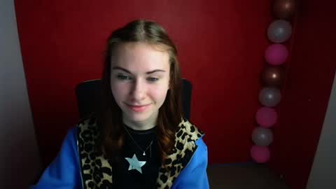 Snapshot of emmi_rossum chatting on February 25, 12:16 pm Emmi online show from February 25, 12:16 pm