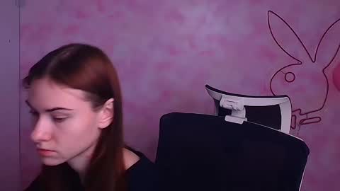 Snapshot of emmi_rossum chatting on February 20, 6:06 am Emmi online show from February 20, 6:06 am