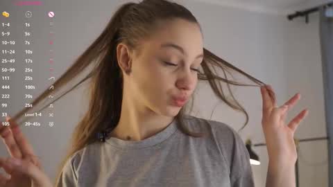 Aurora online show from February 21, 9:10 am