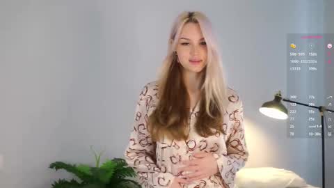 Aurora online show from September 26, 5:27 am