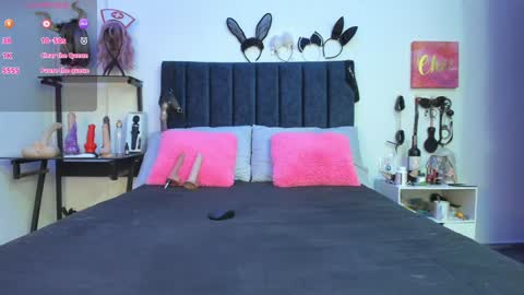 Snapshot of emmily_giraldo chatting on February 7, 12:06 pm online show from February 7, 12:06 pm
