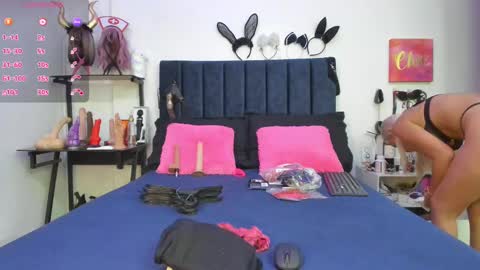 Snapshot of emmily_giraldo chatting on February 28, 11:58 am online show from February 28, 11:58 am