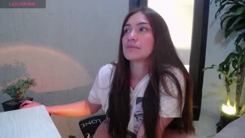 Emmily online show from January 18, 10:49 pm