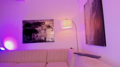 Emmy Heart online show from March 5, 3:46 am