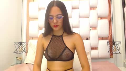 Snapshot of emmycruzz chatting on September 8, 7:35 pm emmy online show from September 8, 7:35 pm