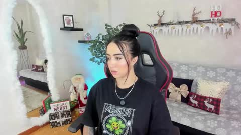 Emmy Evans  online show from November 23, 7:37 pm