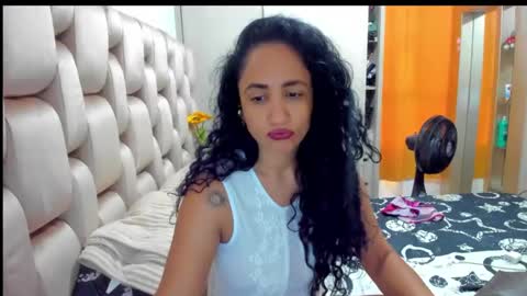 Snapshot of emperatriztapia chatting on January 4, 9:52 pm emperatriztapia online show from January 4, 9:52 pm
