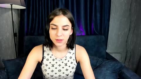 emy__angel online show from December 7, 12:41 am